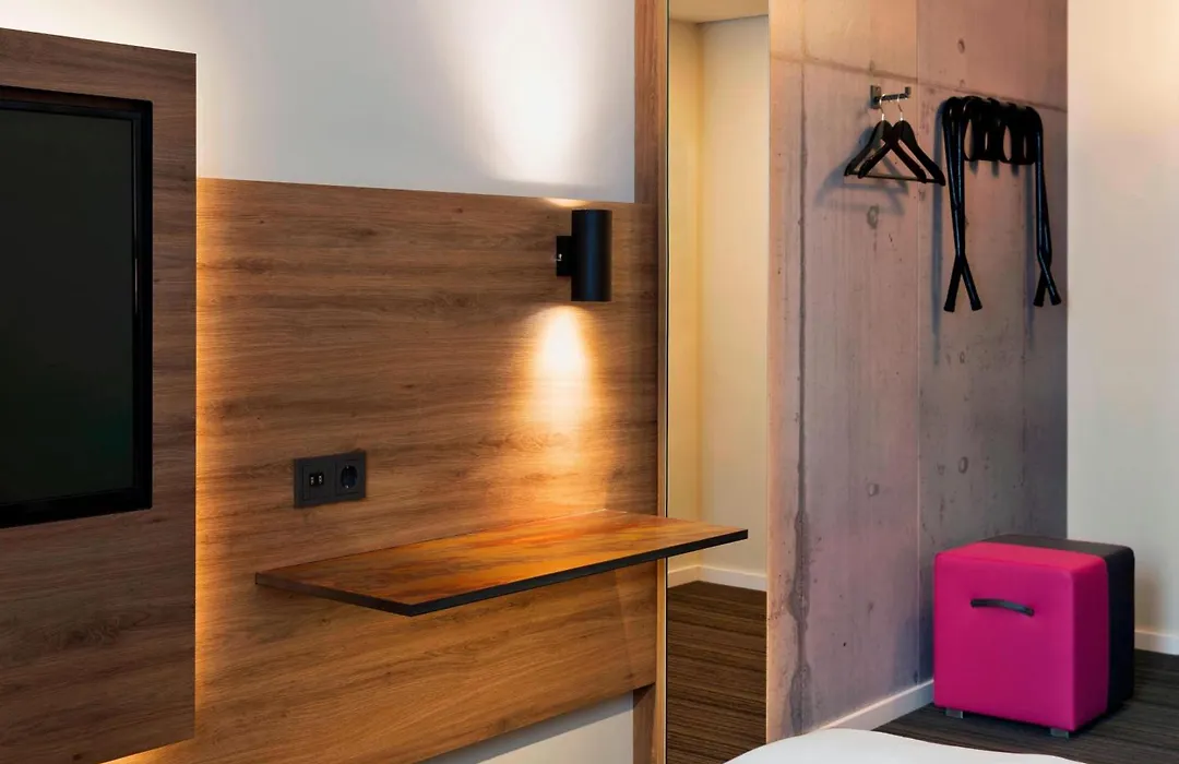 Moxy Stuttgart Airport/Messe-1